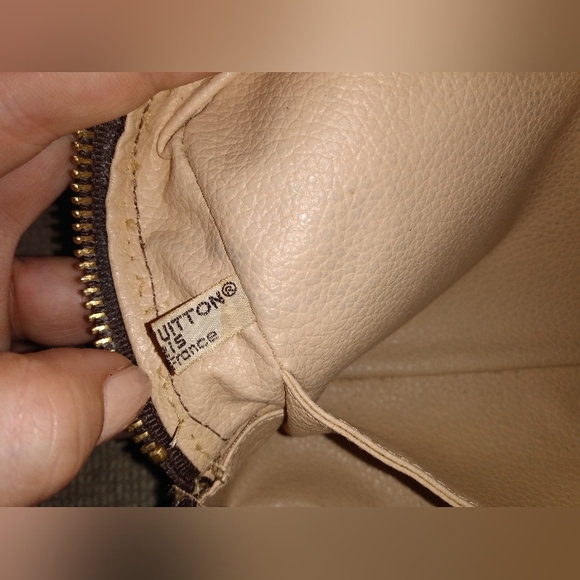 Louis Vuitton crossbody bag - Picture 10 of 16